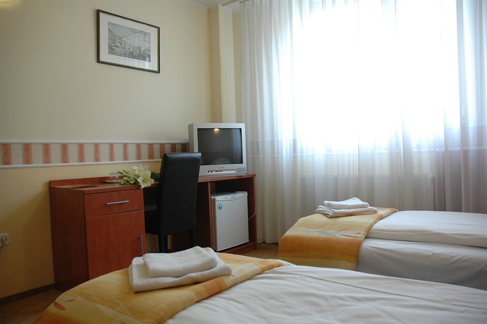 Atlantic Hotel Budapest Exterior foto