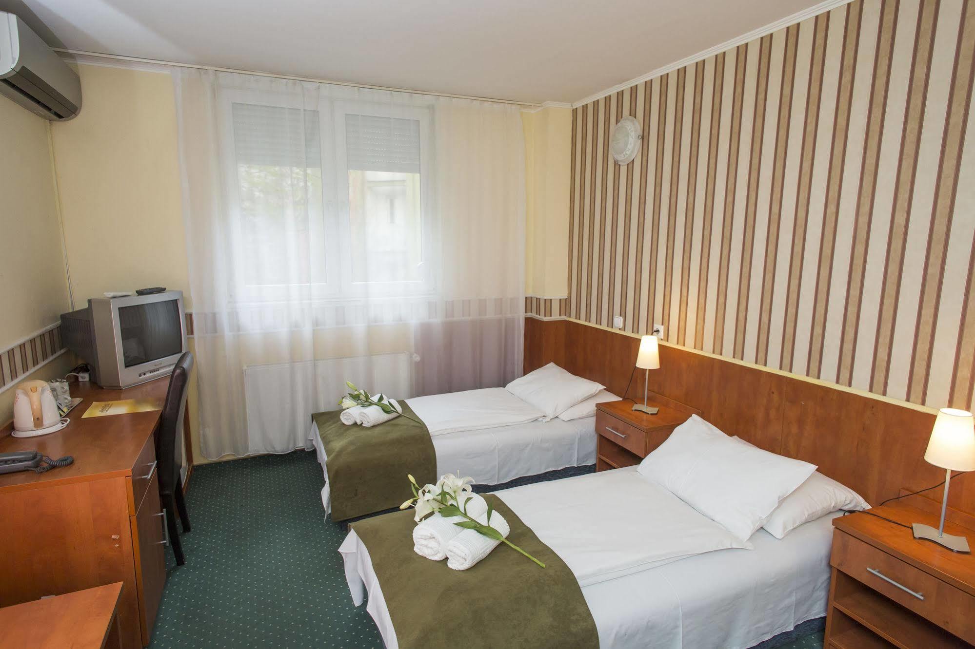 Atlantic Hotel Budapest Exterior foto